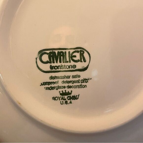 Set of 2 Cavalier Stoneware Dinner Plates - Picture 5 of 5